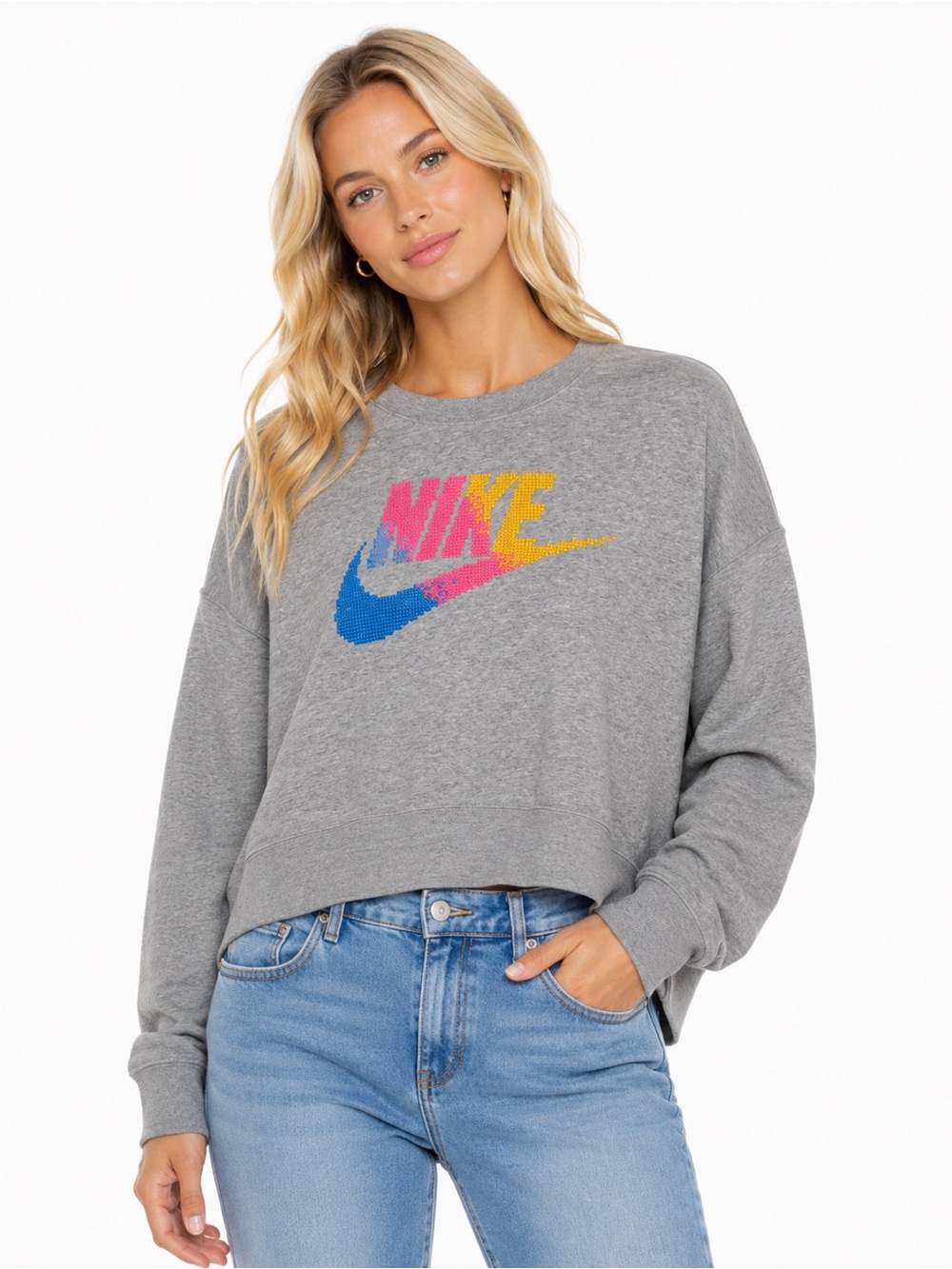 Nike Size Medium Women's Gray Logo Crewneck Crop Sweatshirt